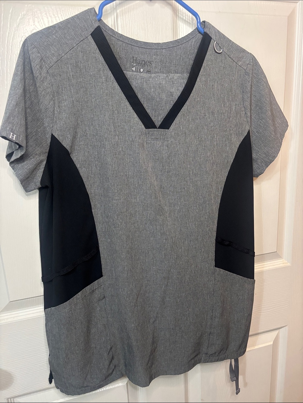 Hanes Gray Short Sleeve V-Neck Top with Black Side Panels
